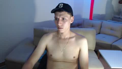 hefesto_69 online show from 03-08-25, 12:11