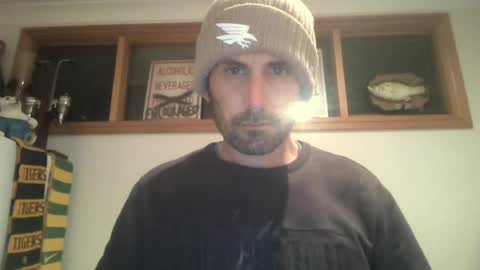Snapshot of heff1169 chatting on 08-09-26, 01:16 heff1169 online show from 08-09-26, 01:16