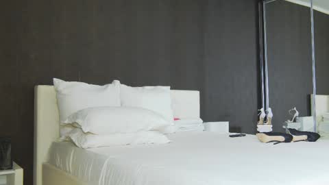 Helen online show from 09-09-25, 04:28