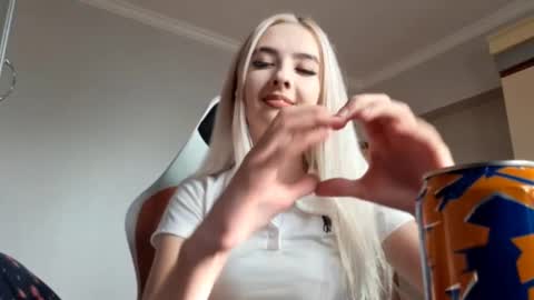 Snapshot of heideduplantis chatting on 10-15-25, 09:31 Sofi online show from 10-15-25, 09:31
