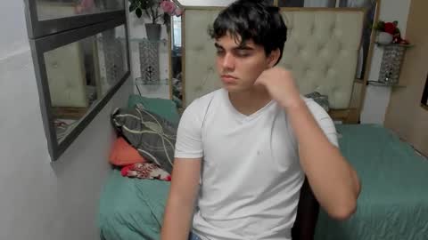 heiker_ online show from 10-20-25, 03:18