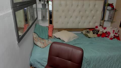 heiker_ online show from 11-08-25, 02:56