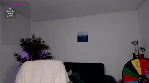 Snapshot of helen_miller chatting on 10-15-25, 09:04 helen_miller online show from 10-15-25, 09:04