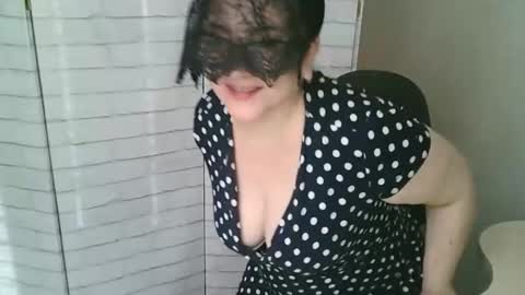 Snapshot of helen_xi chatting on 03-06-26, 06:10 Helen online show from 03-06-26, 06:10