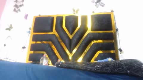 helenahotwet online show from 10-04-25, 01:20