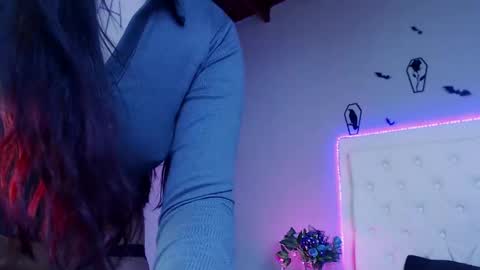 helenamorningstar online show from 12-06-24, 03:52