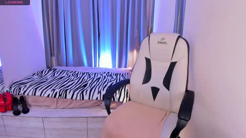 Helena online show from 12-08-24, 01:58