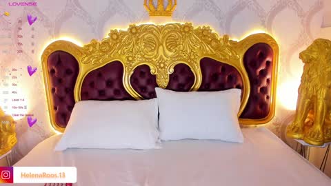 H E L E N A  online show from 12-23-24, 11:17