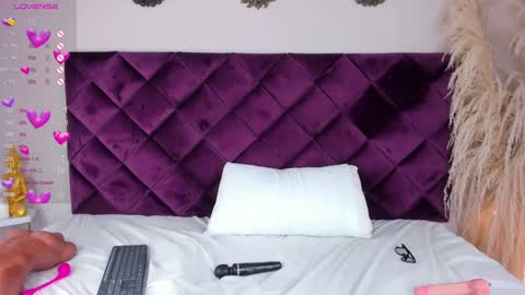 H E L E N A  online show from 02-21-25, 04:40