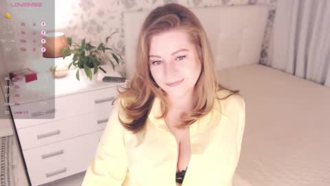 Helena Bonham online show from 10-11-25, 05:17