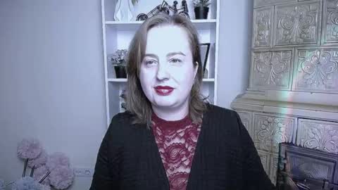 Snapshot of helenbrais chatting on 10-13-25, 06:46 Helen online show from 10-13-25, 06:46