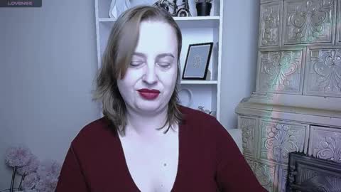 Snapshot of helenbrais chatting on 10-20-25, 07:20 Helen online show from 10-20-25, 07:20