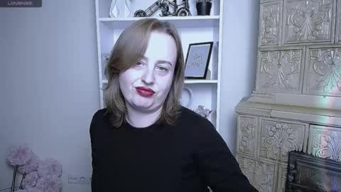 Snapshot of helenbrais chatting on 10-22-25, 07:19 Helen online show from 10-22-25, 07:19