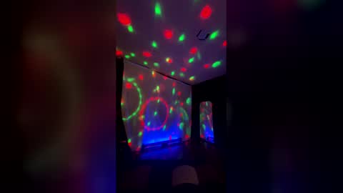 helenmu20 online show from 04-12-26, 12:10