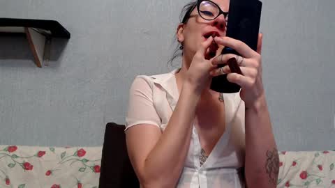 HelenRed online show from 12-29-24, 10:56