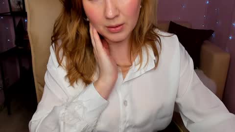 Helen online show from 01-21-25, 01:39