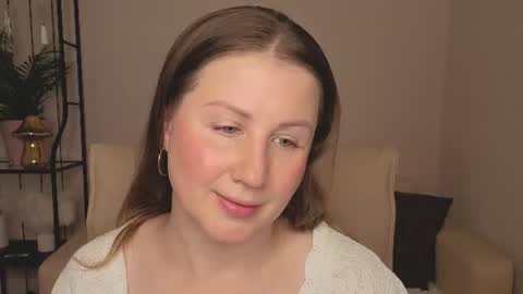 Helen online show from 06-17-26, 02:25