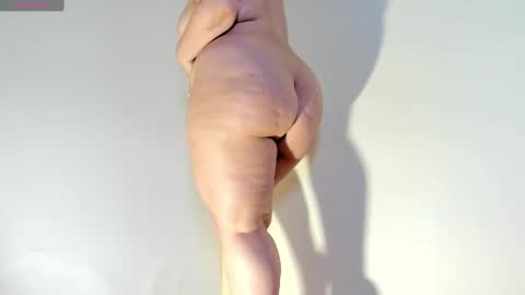 Snapshot of helenstanfordd chatting on 12-04-24, 07:12 Helen or Hells online show from 12-04-24, 07:12