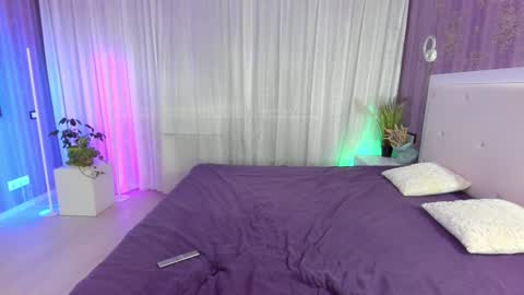 Snapshot of helensunshine chatting on 12-17-24, 08:32 Helen online show from 12-17-24, 08:32