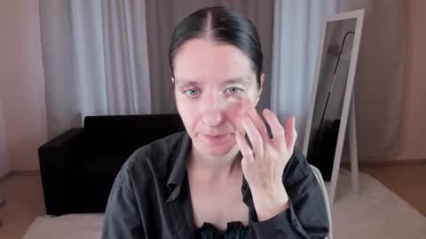 Helen online show from 09-24-25, 02:15