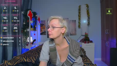 Helga online show from 12-22-24, 01:12
