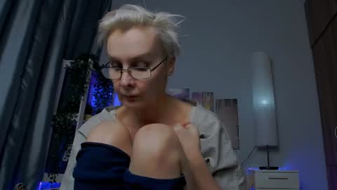 Helga online show from 01-18-25, 01:30