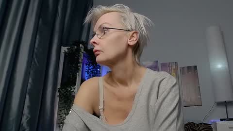 Helga online show from 01-21-25, 12:46