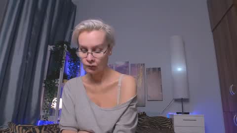Helga online show from 01-27-25, 06:41