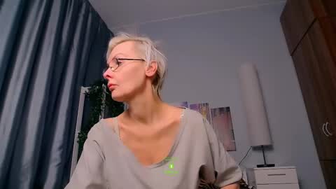 Helga online show from 02-12-25, 06:51