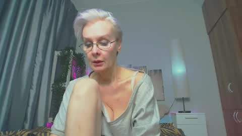 Helga online show from 02-28-25, 11:12