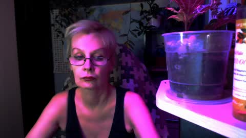 Helga online show from 04-10-26, 09:52
