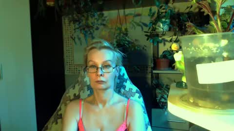 Helga online show from 05-08-26, 05:18
