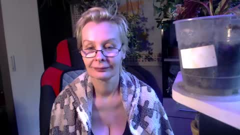 Helga online show from 05-19-26, 04:41