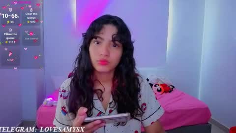 Helia Transfem and Amy online show from 05-08-26, 01:27