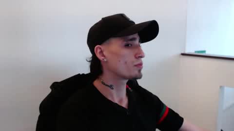 Snapshot of hell_boy66 chatting on 02-25-26, 10:19 Eros online show from 02-25-26, 10:19