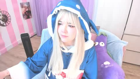 Laura online show from 10-17-25, 06:05