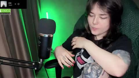 Red online show from 04-30-26, 06:25