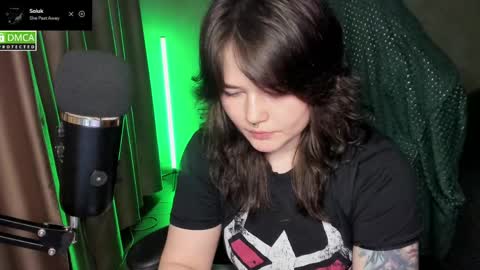 Red online show from 05-04-26, 07:10