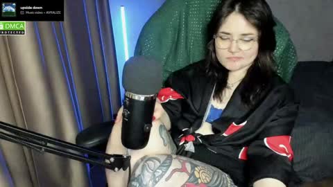 Red online show from 05-16-26, 08:18