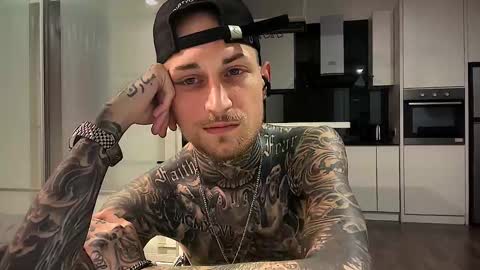 Snapshot of hellacozy chatting on 02-11-26, 01:05 hellacozy online show from 02-11-26, 01:05