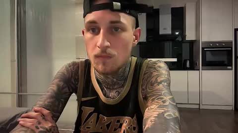 Snapshot of hellacozy chatting on 02-18-26, 09:22 hellacozy online show from 02-18-26, 09:22