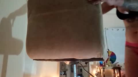 Snapshot of hellajuiced chatting on 02-17-26, 02:13 Hellajuiced online show from 02-17-26, 02:13