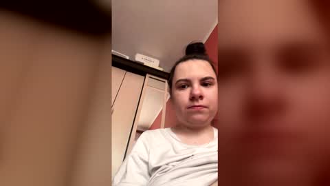 Snapshot of hellareousx chatting on 03-03-26, 07:25 HellaReousx online show from 03-03-26, 07:25