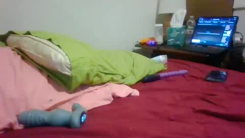 Roxanne online show from 06-22-26, 03:25