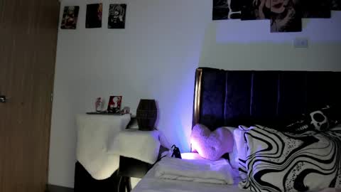 Snapshot of helldy_666 chatting on 05-05-26, 01:02 helldy_666 online show from 05-05-26, 01:02