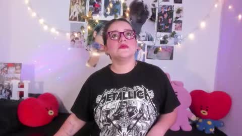 hellen online show from 11-14-25, 04:55