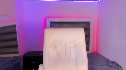 hellen__smith_ online show from 05-07-26, 01:22