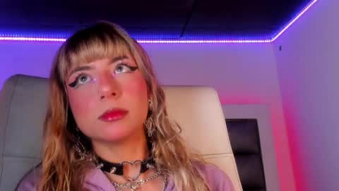 hellen__smith_ online show from 05-10-26, 12:32
