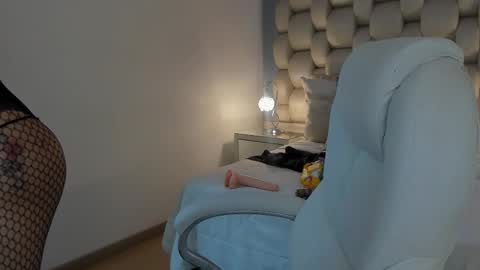 hellen_amazing online show from 02-21-25, 03:45