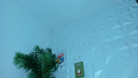 hellen     online show from 12-24-24, 03:47
